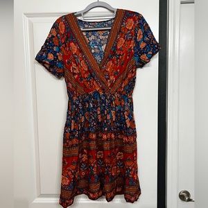 Womens dress, never worn, medium size 6, Cavozeda